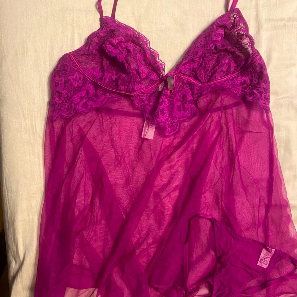 NWT Victoria’s Secret lace plunge slip